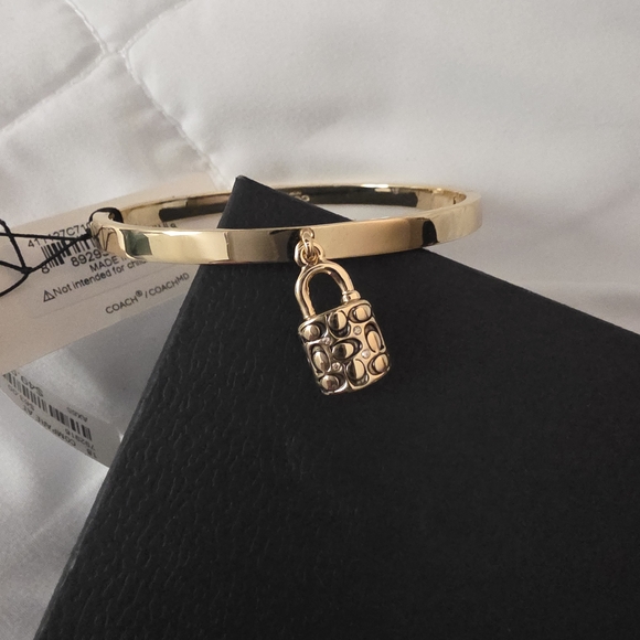 Coach Gold Lock Charm Bracelet So Pretty - Picture 4 of 5